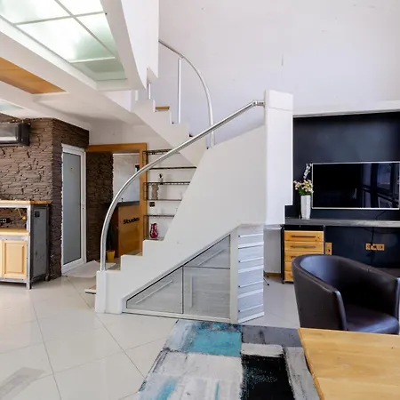 Studio77Maisonette Veliko Tŭrnovo Exterior photo
